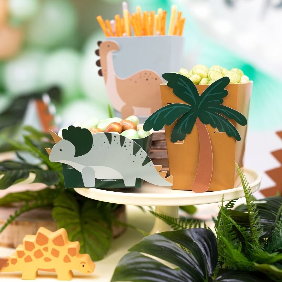 https://www.kalaskungen.com/pub_docs/files/Dinosaur-Snackboxes.jpg