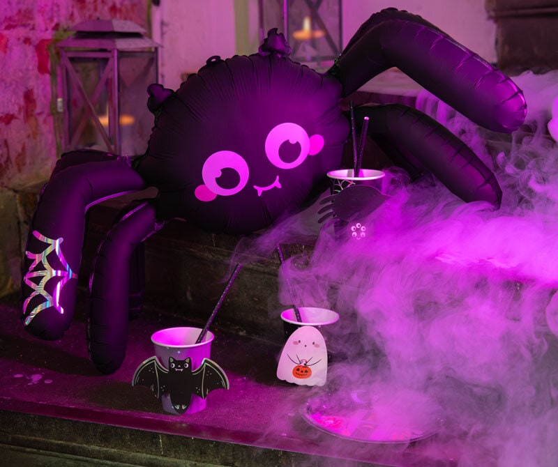 https://www.kalaskungen.com/pub_docs/files/Halloween-dekorationer-puff.jpg
