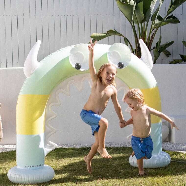 Product Image for Sunnylife - Uppblåsbar Sprinkler Monty The Monster