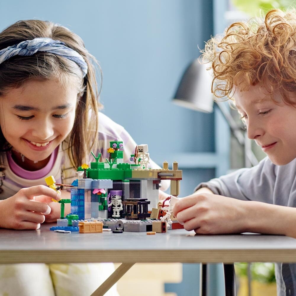 LEGO Minecraft - Skelettgrottan 8+