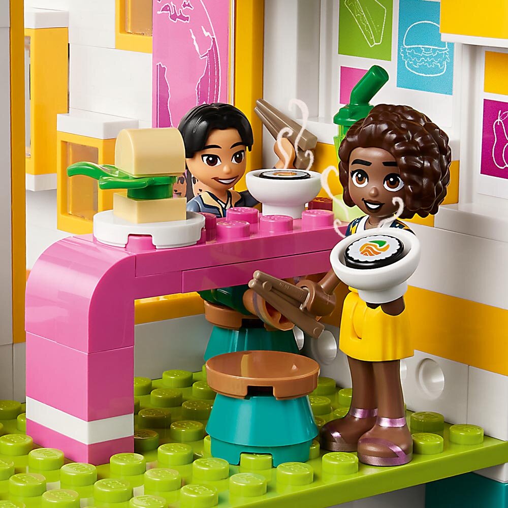 LEGO Friends - Heartlakes internationella skola 8+