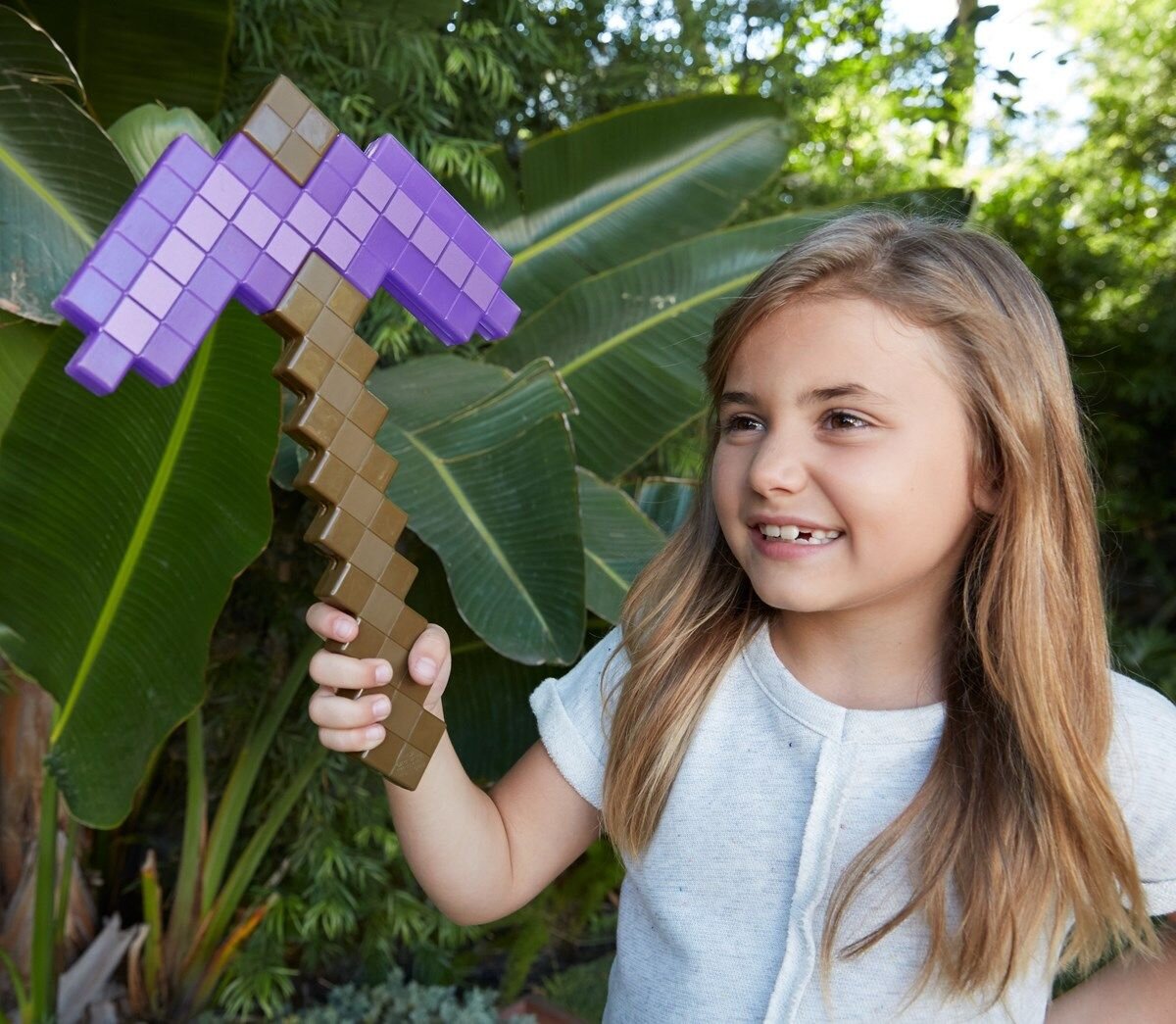 Minecraft, Enchanted Pickaxe Plastic Replica 34 cm