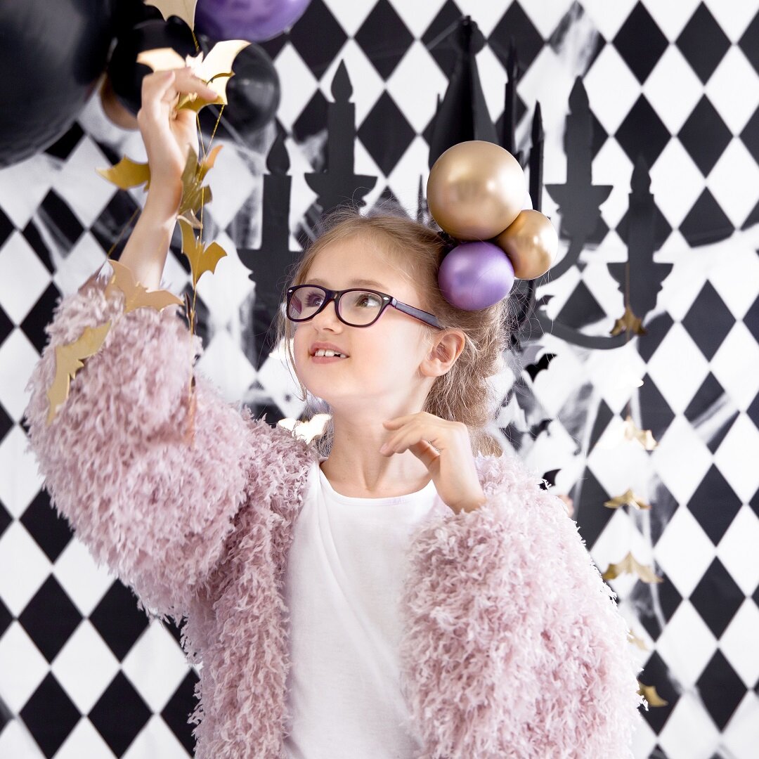 Halloweendekoration - Hängande Fladdermöss i guld 150 cm