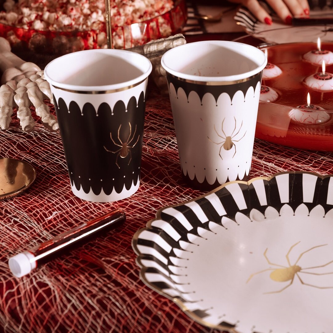 Halloweenmuggar med guldspindel 6-pack