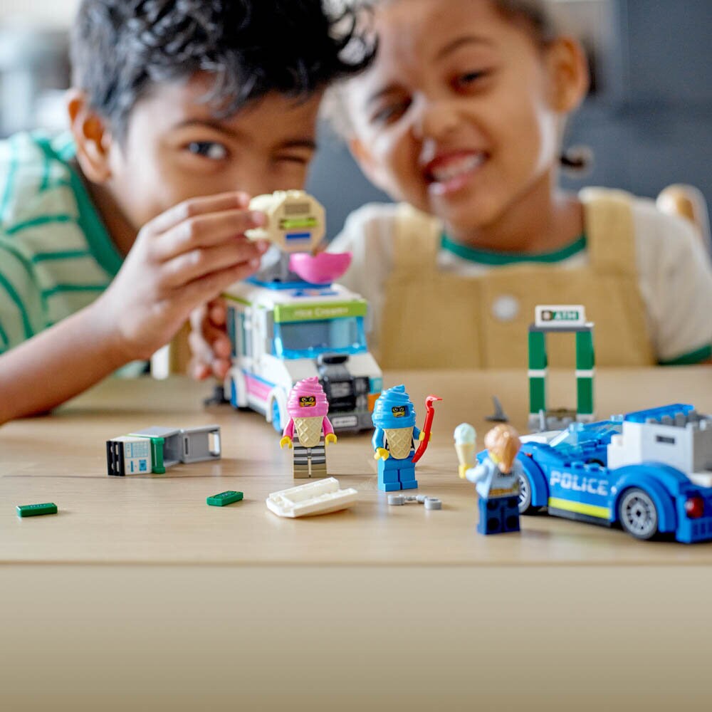 LEGO City - Polisjakt efter glassbil 5+