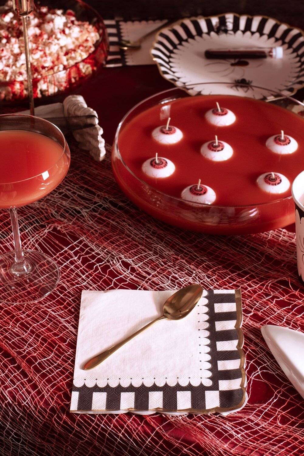 Halloweenservetter med guldkant 12-pack